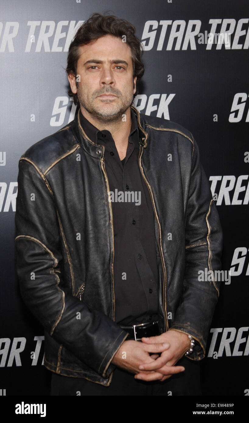 Jeffrey Combs Played 9 Different Star Trek Characters, but His DC Superhero  Role Remains an Overlooked Gem, image size:818x1390