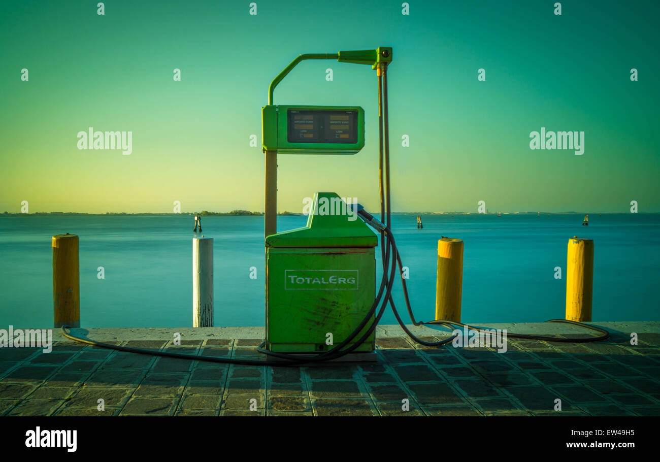 Pump boat hires stock photography and images Alamy