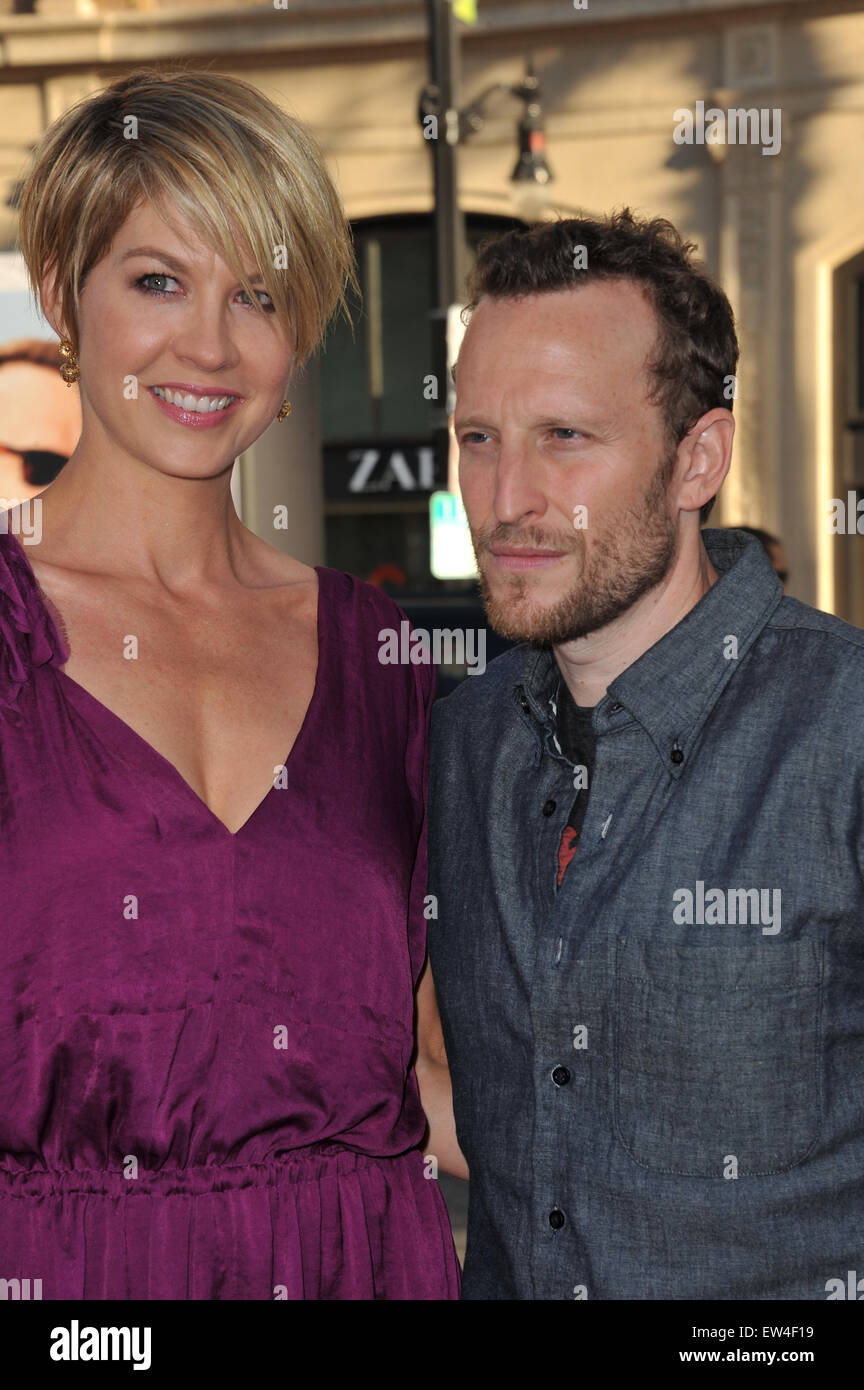 Jenna elfman husband bodhi elfman hi-res stock photography and images ...