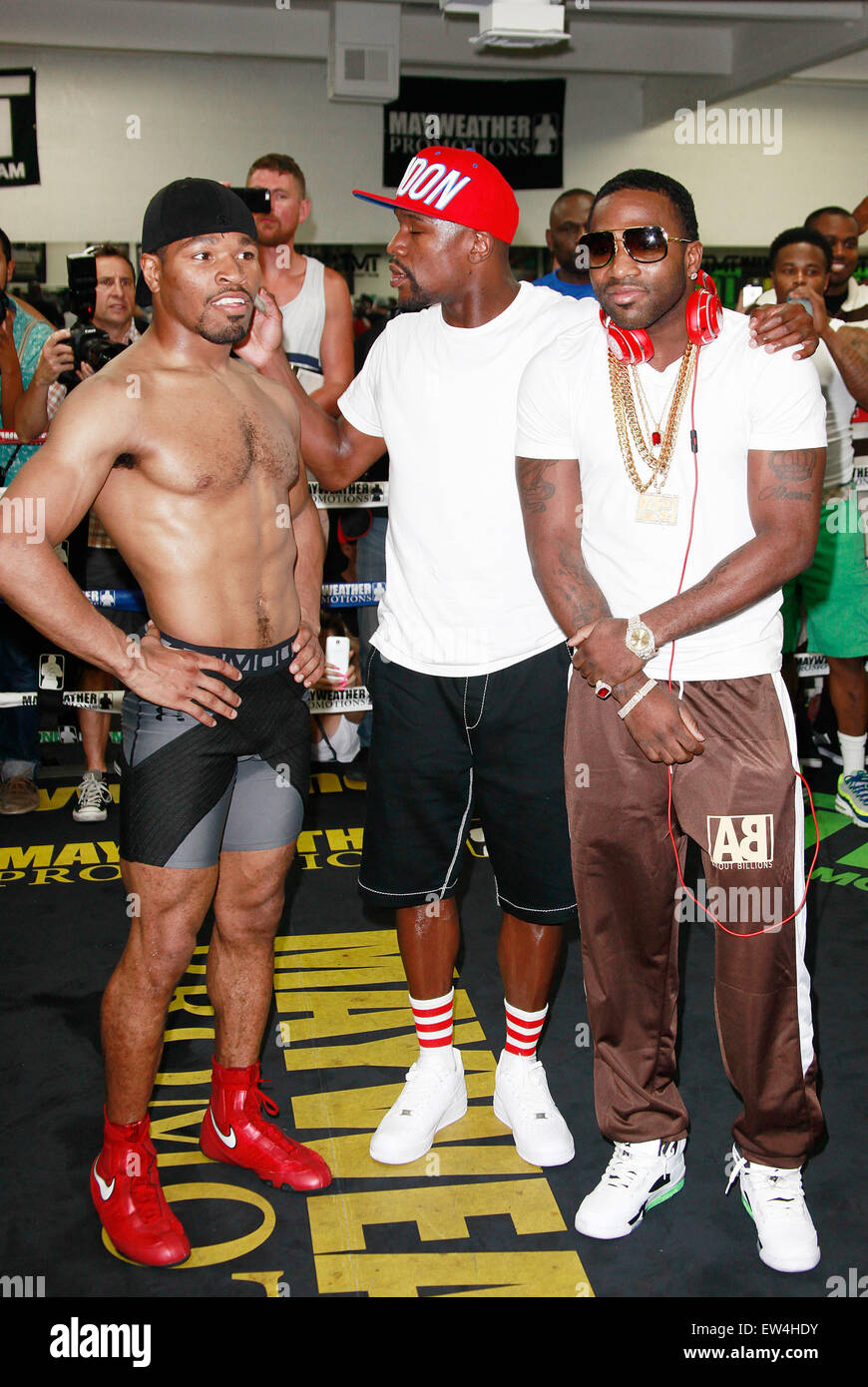 Las Vegas, Nevada, USA. 17th June, 2015. (LR) Boxers Shawn Porter