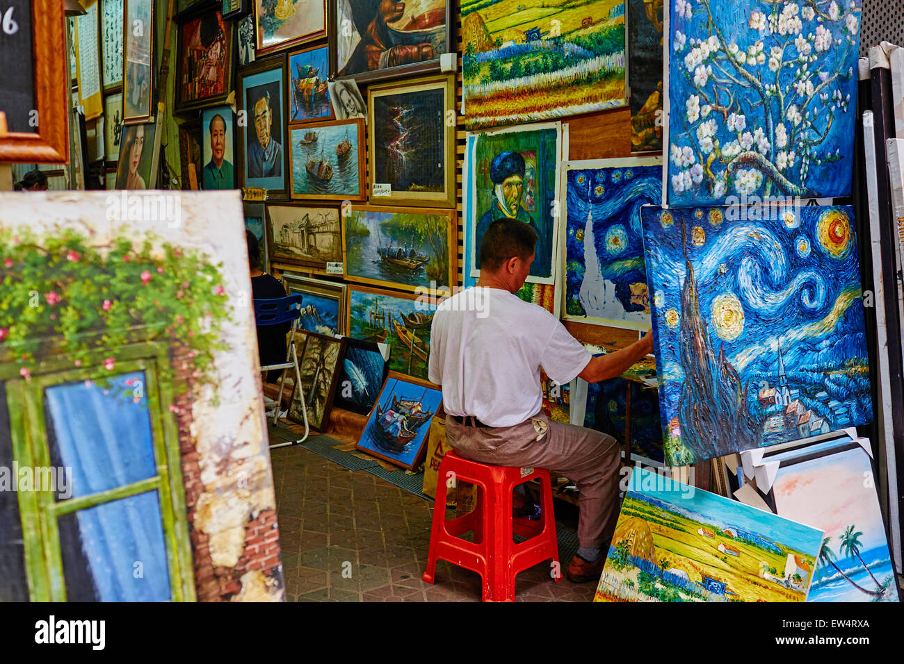 China, Guangdong province, Shenzhen, Dafen oil painting village, Dafen Village is one of the largest production centers for oil  Stock Photo