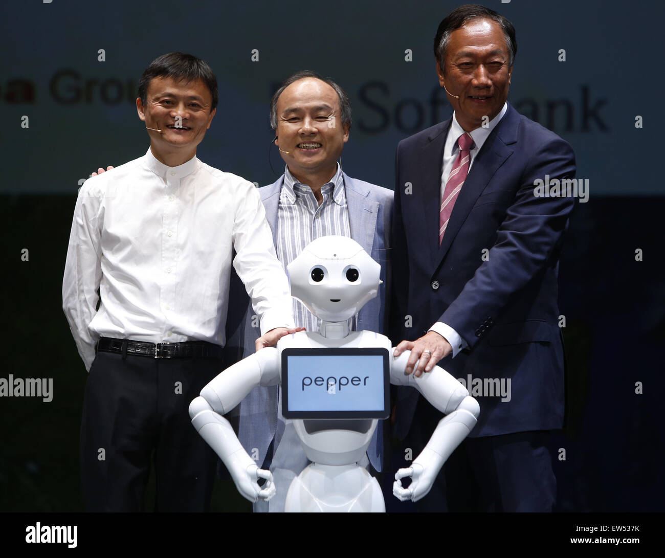 Masayoshi son and jack ma hi-res stock photography and images - Alamy