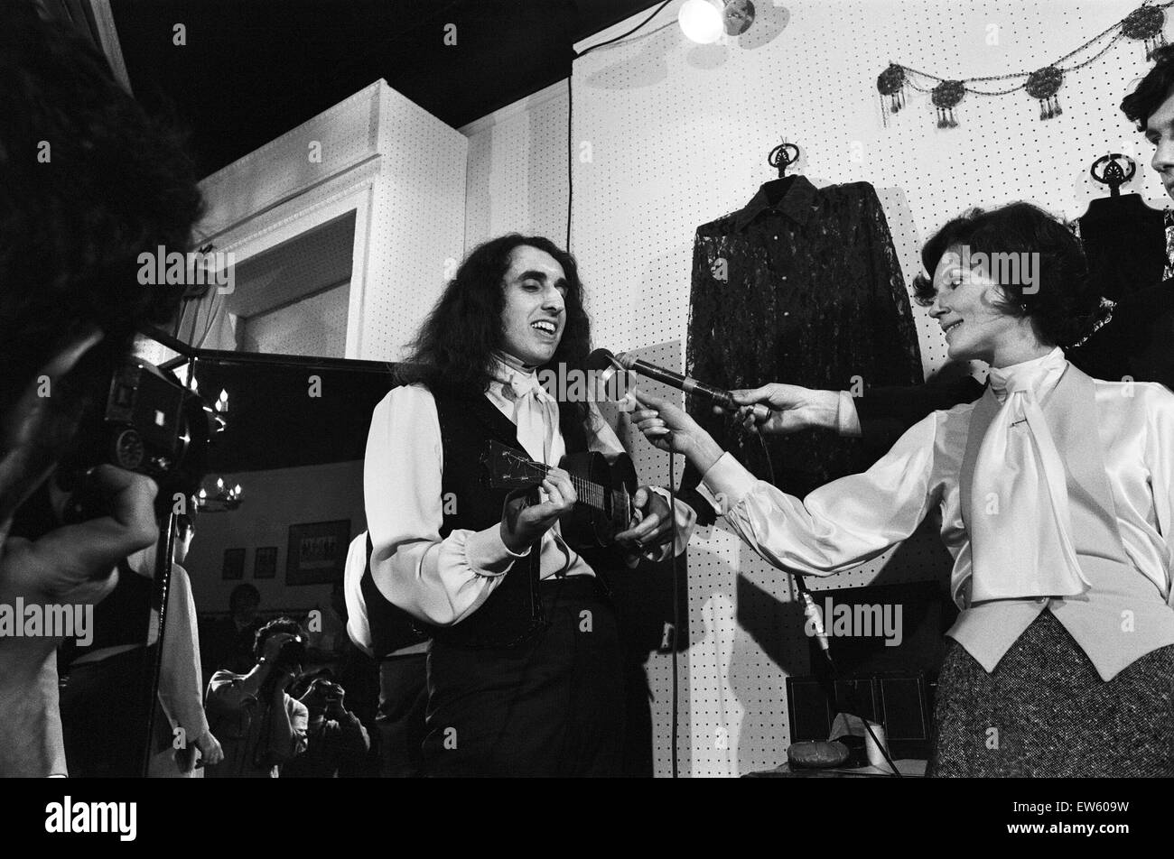 Tiny tim musician hires stock photography and images Alamy