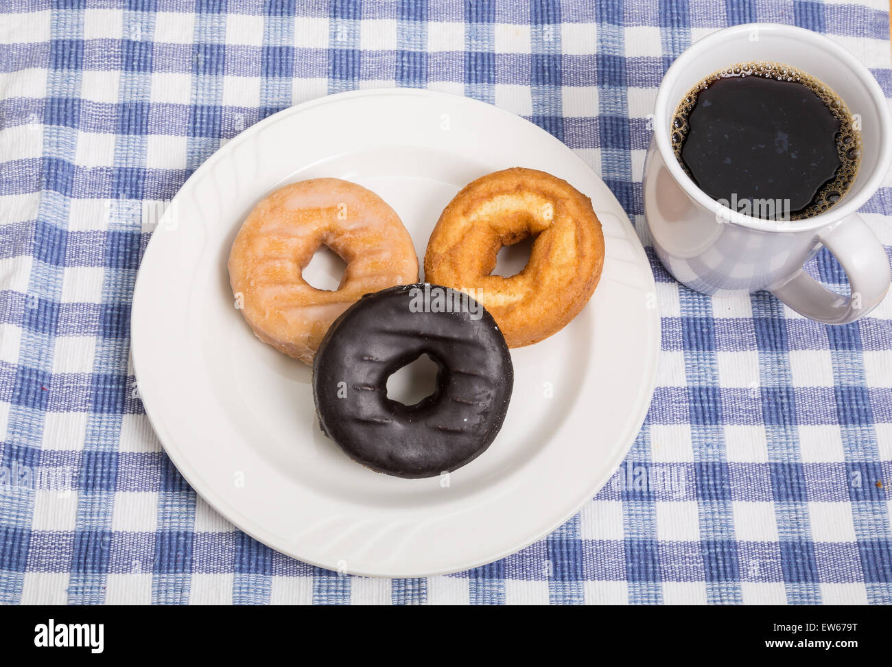Hot fresh donuts hi-res stock photography and images - Alamy
