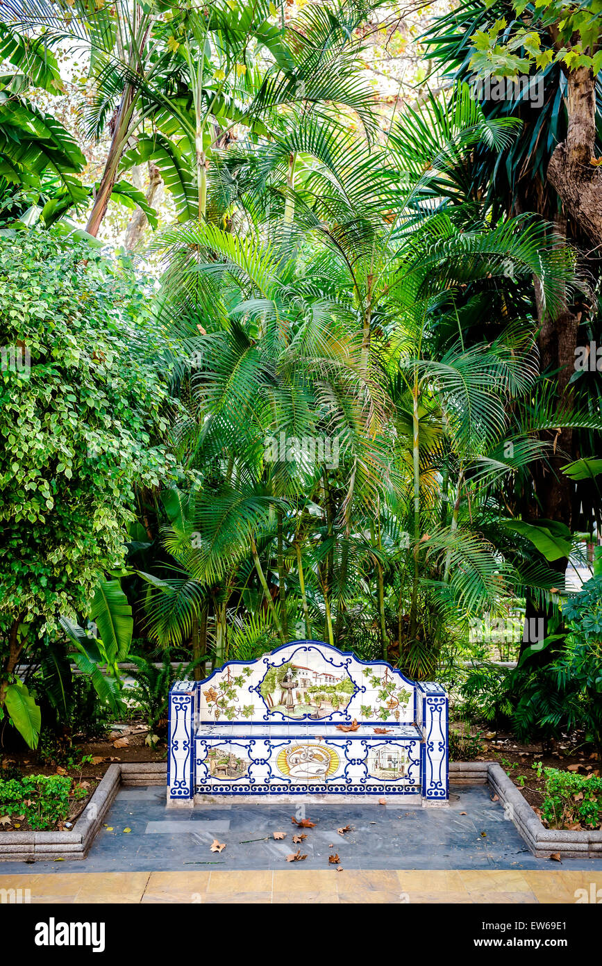 Ceramic tile bench hires stock photography and images Alamy