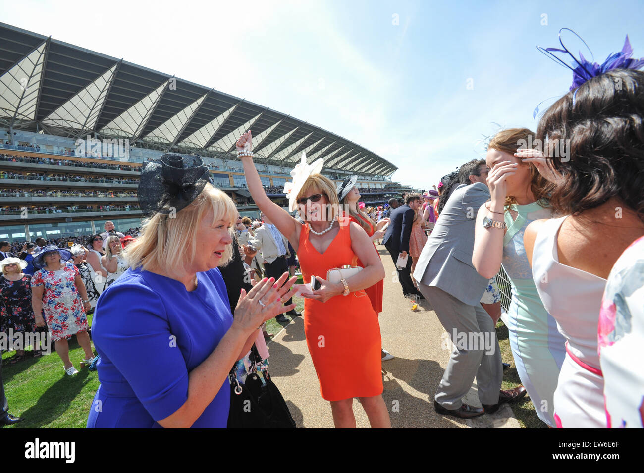 Ladies day ascot hi-res stock photography and images - Alamy