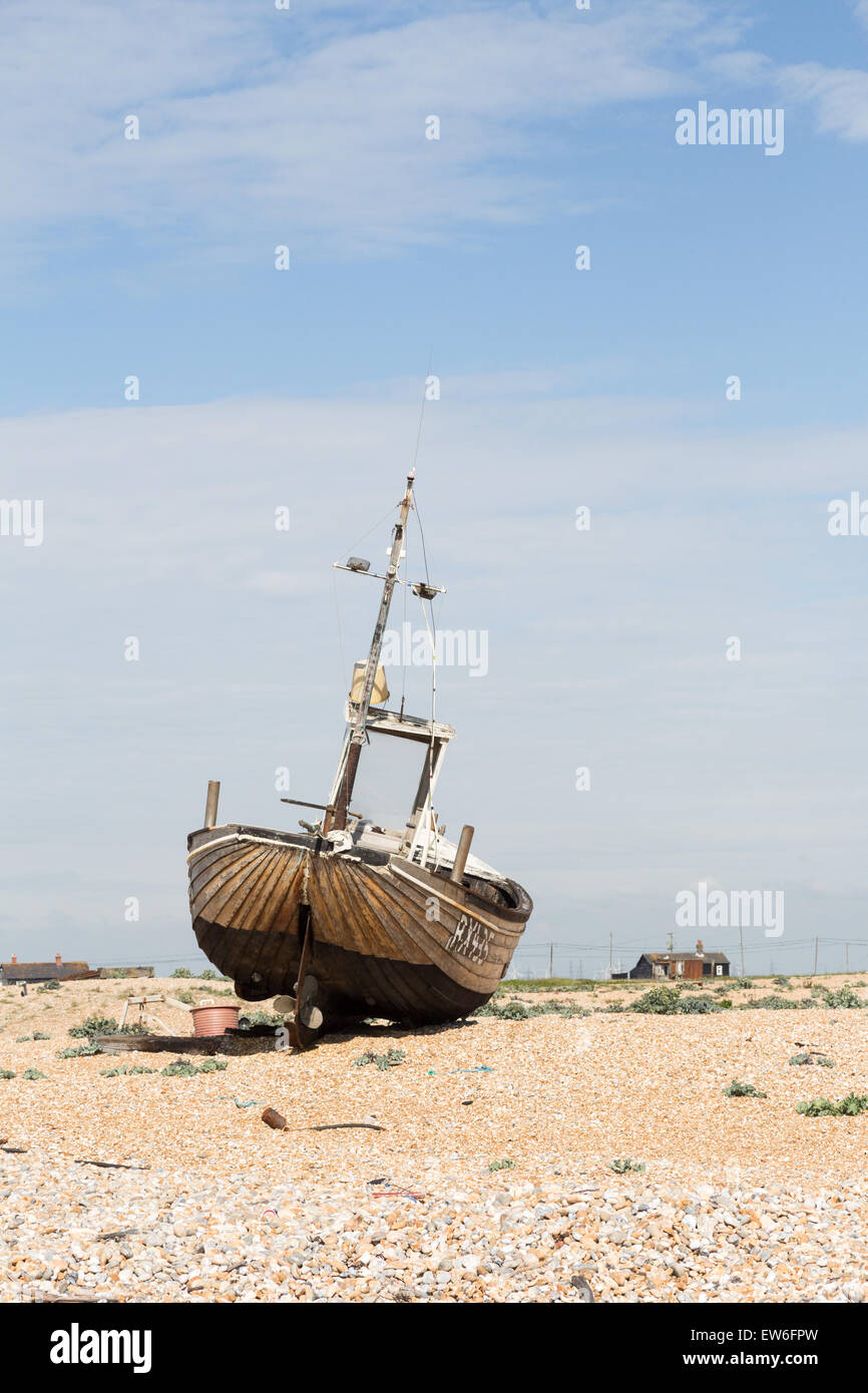 Abandoned fishing boat on the Kent beach at Dungeness Stock Photo - Alamy