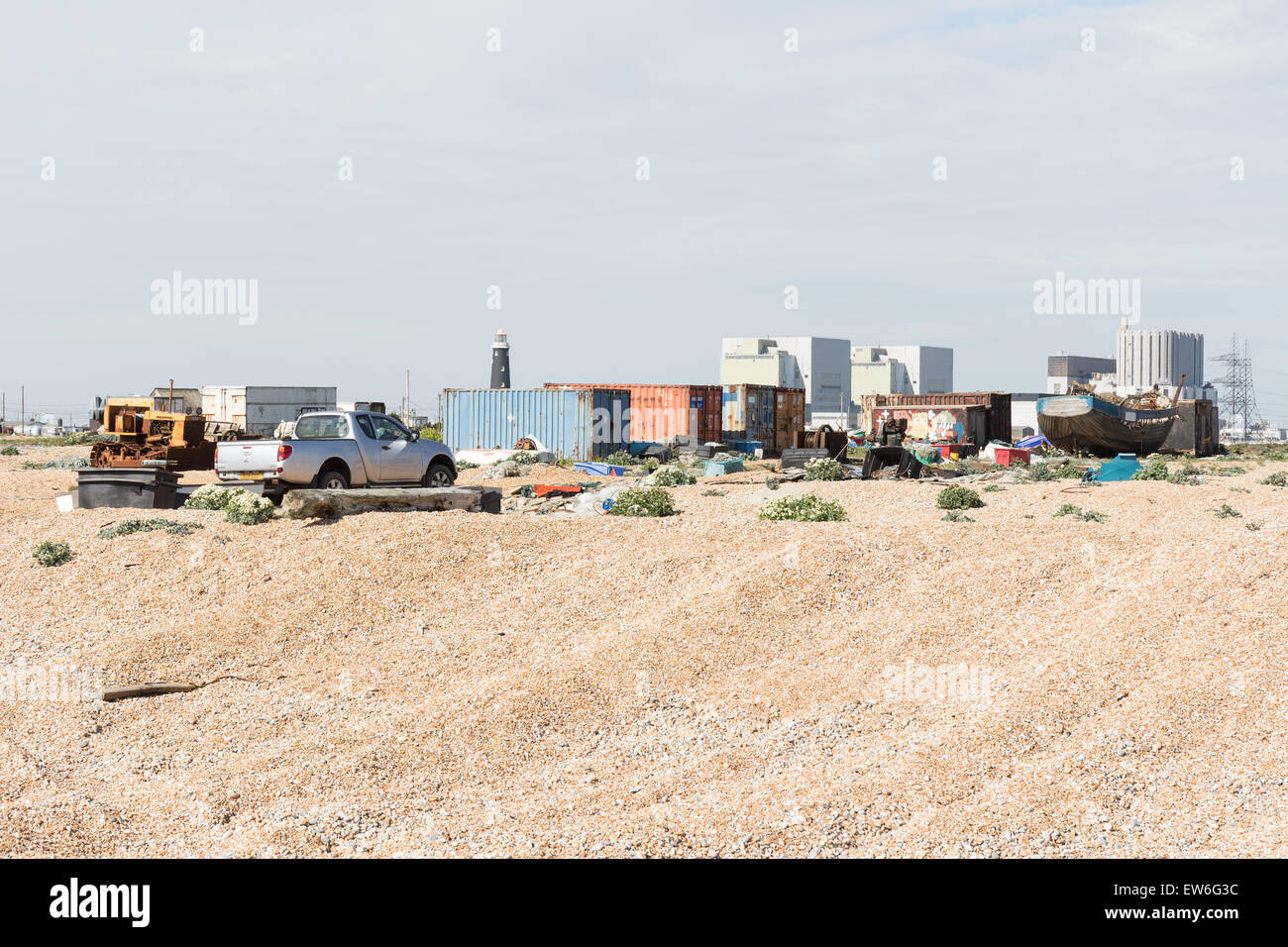 Abandoned fishing boat on the Kent beach at Dungeness Stock Photo - Alamy
