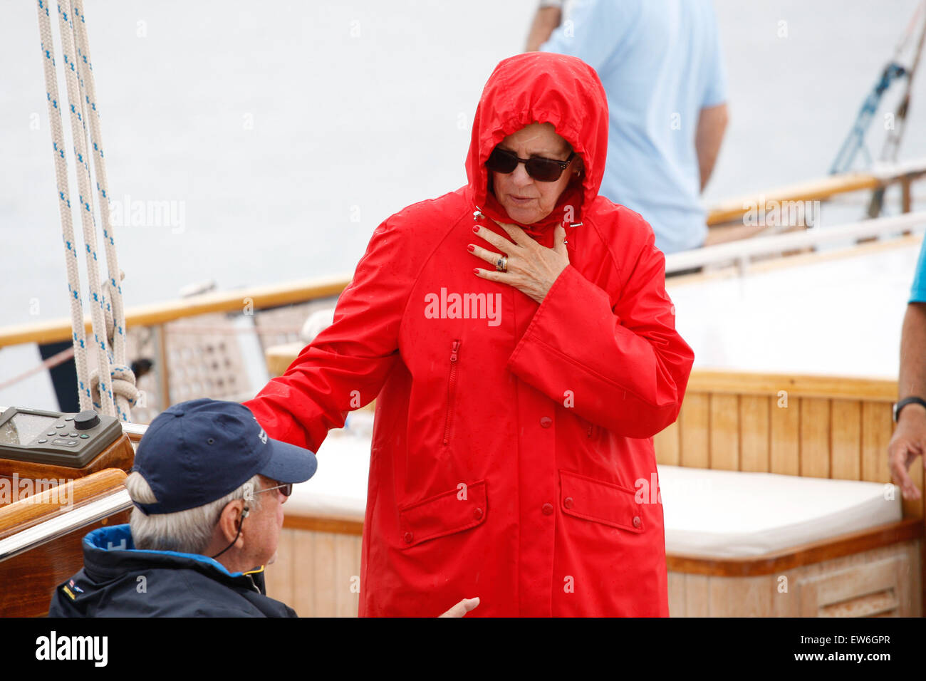 Spetses Island, GREECE. 18th June, 2015. King Constantine of Greece, Queen Anne-Marie of Greece on their traditional boat ''Afroessa at the port of Spetses island during the ''Spetses Classic Yacht Race Regatta' © Aristidis Vafeiadakis/ZUMA Wire/Alamy Live News Stock Photo