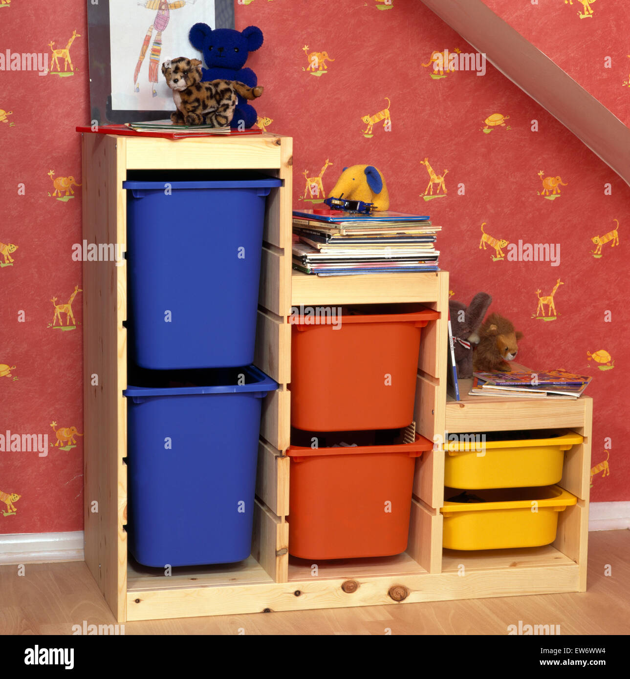 Plastic storage bins hi-res stock photography and images - Alamy