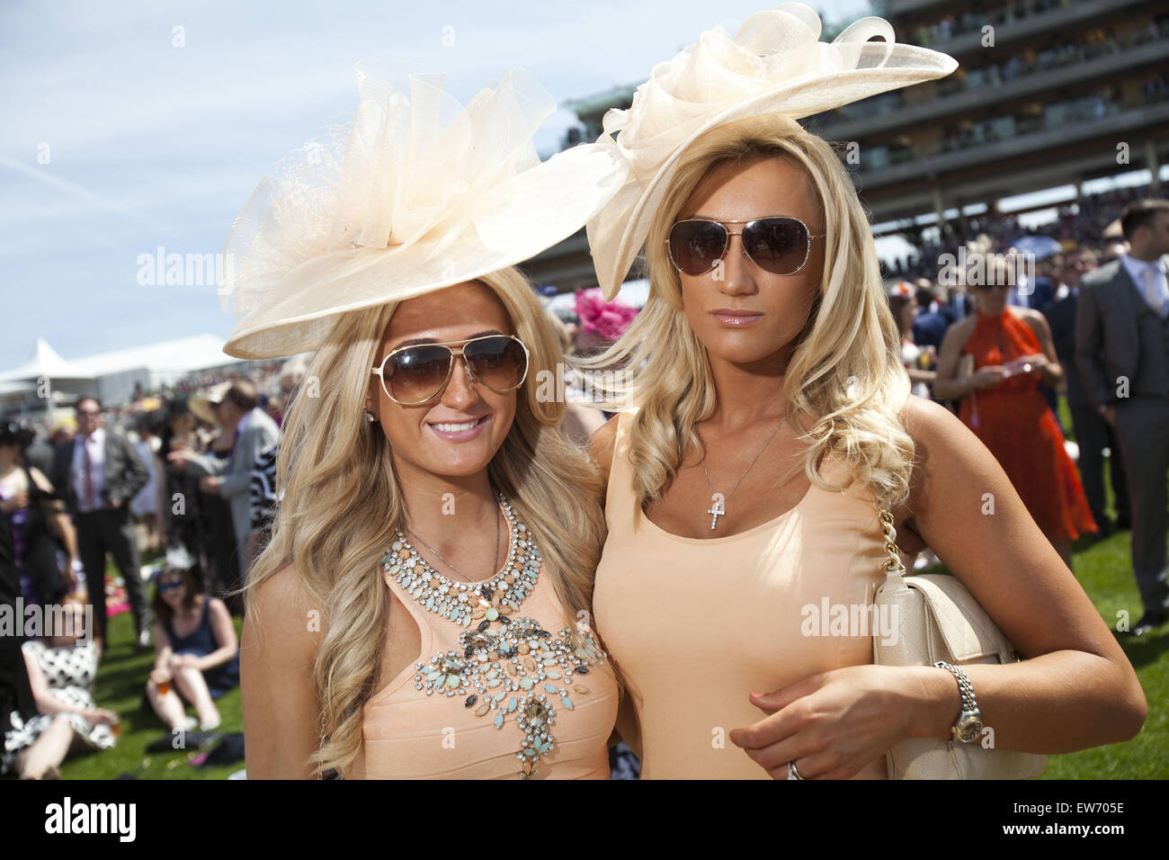 Ascot ladies day hi-res stock photography and images - Alamy