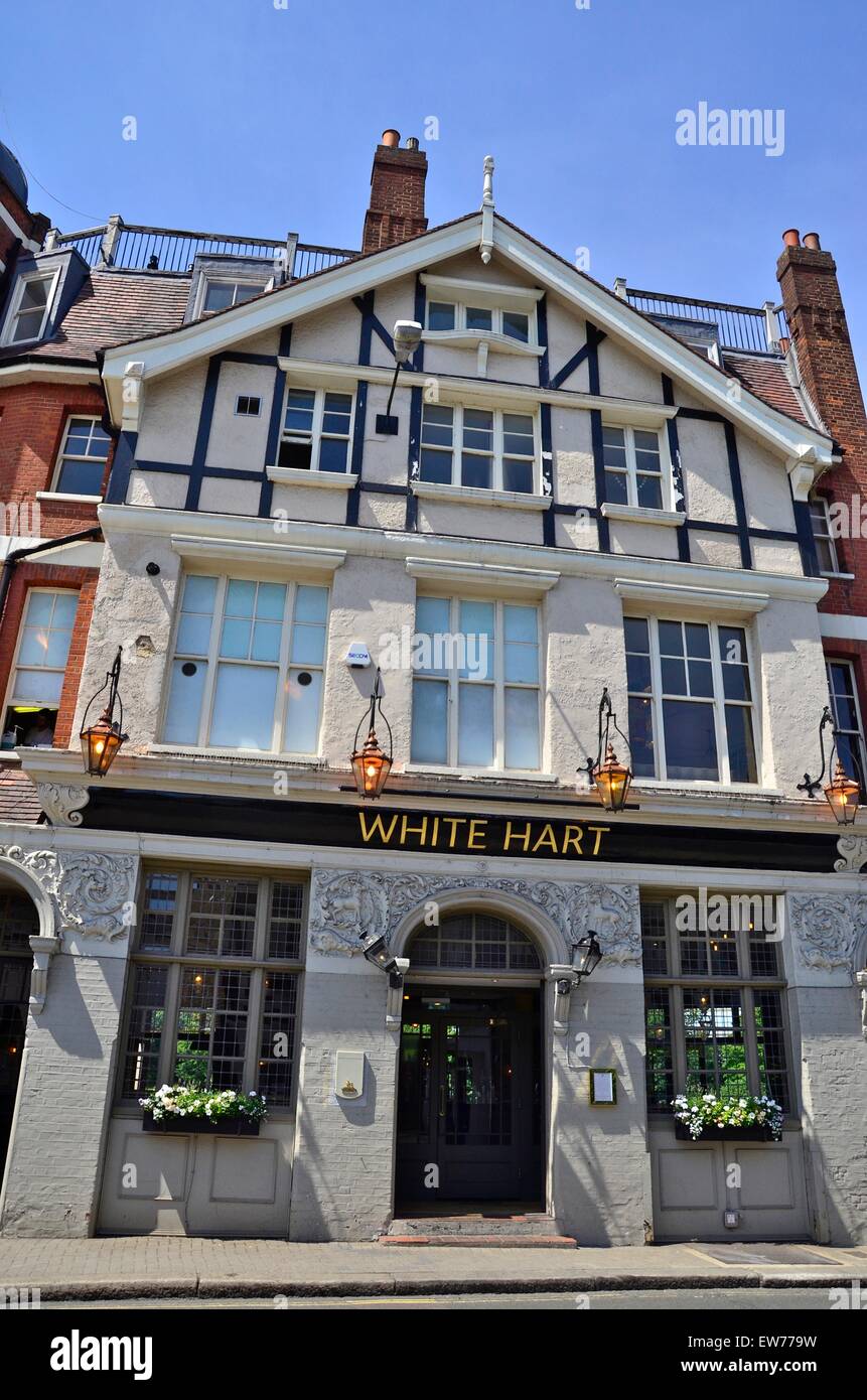 Ye White Hart, Terrace Riverside, Barnes, London, England, SW13 Stock Photo