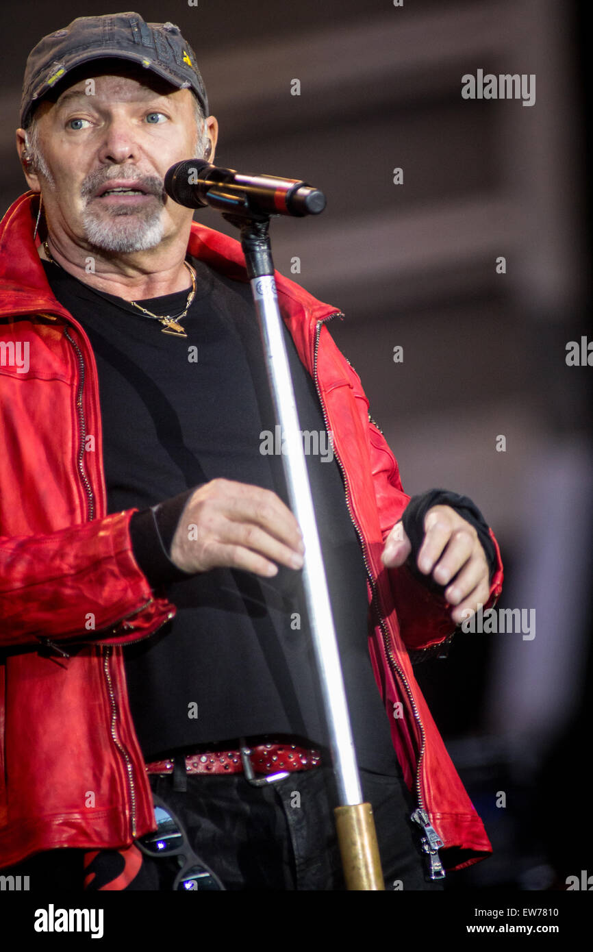 Vasco rossi hi-res stock photography and images - Alamy
