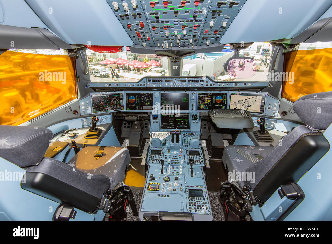 Interior view of the cockpit of the Qatar Airways Airbus A350-900 Stock Photo