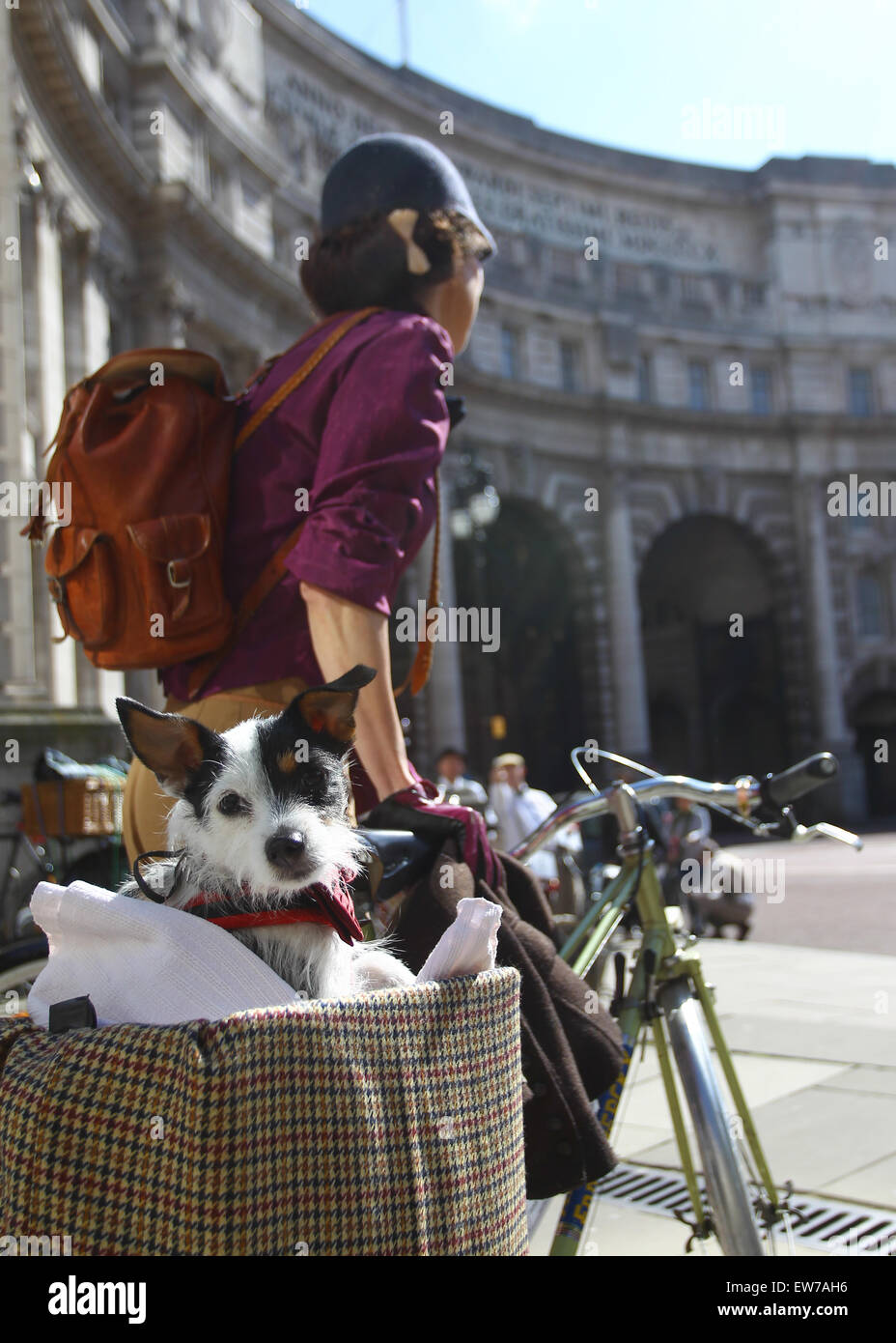 Tweed Run London, a bicycle event where the participants ride vintage bikes and wear tweed clothing.  Featuring: Atmosphere Where: London, United Kingdom When: 18 Apr 2015 Stock Photo