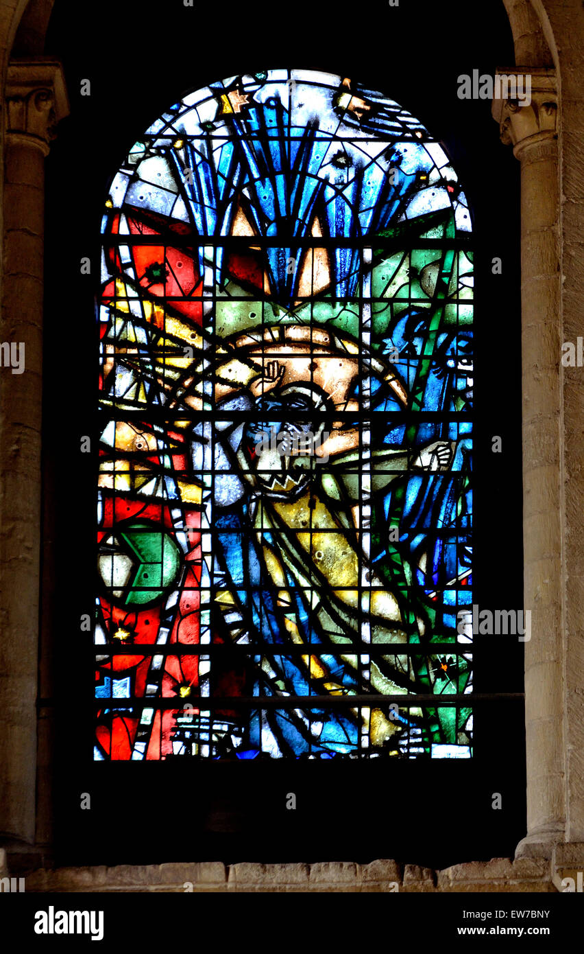 Norwich, Norfolk, England. Norwich Cathedral (1096-1145) stained glass windows: St Paul, on the road to Damascus Stock Photo
