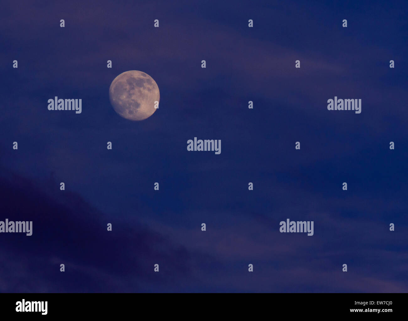Full moon night sky hi-res stock photography and images - Alamy
