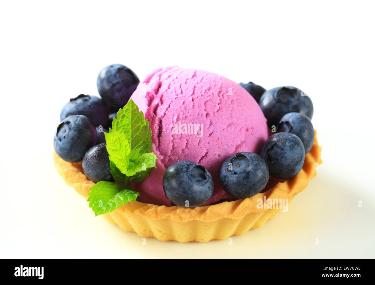 Small berry tart hi-res stock photography and images - Alamy