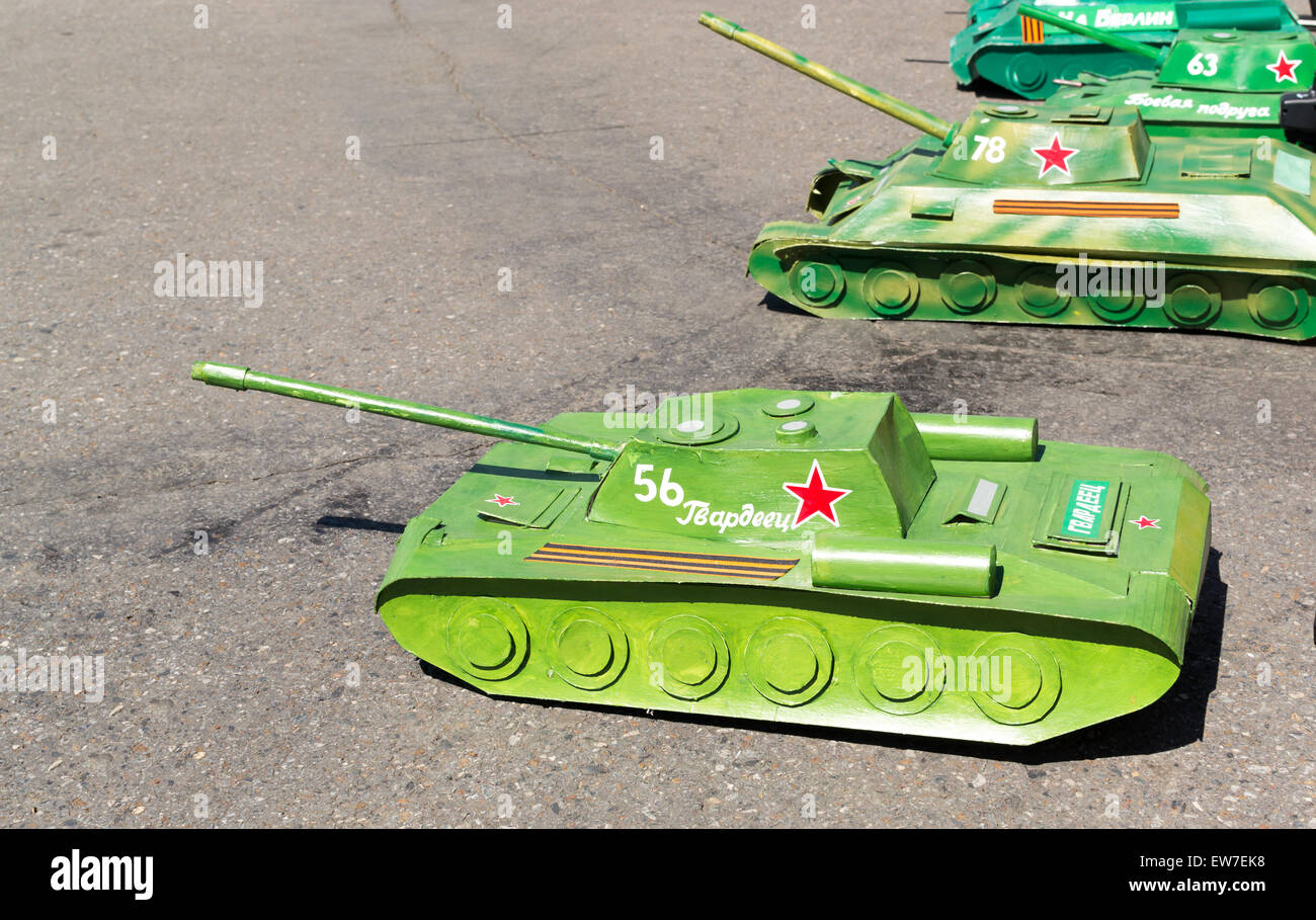 Line of remote controlled Russian World War II tanks on tarmac Stock Photo Alamy