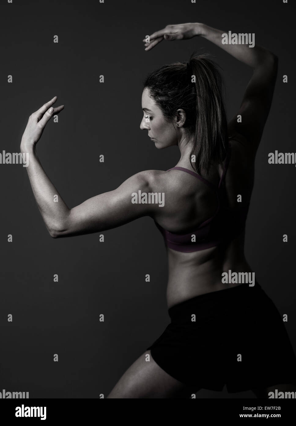 Young athletic woman hi-res stock photography and images - Alamy
