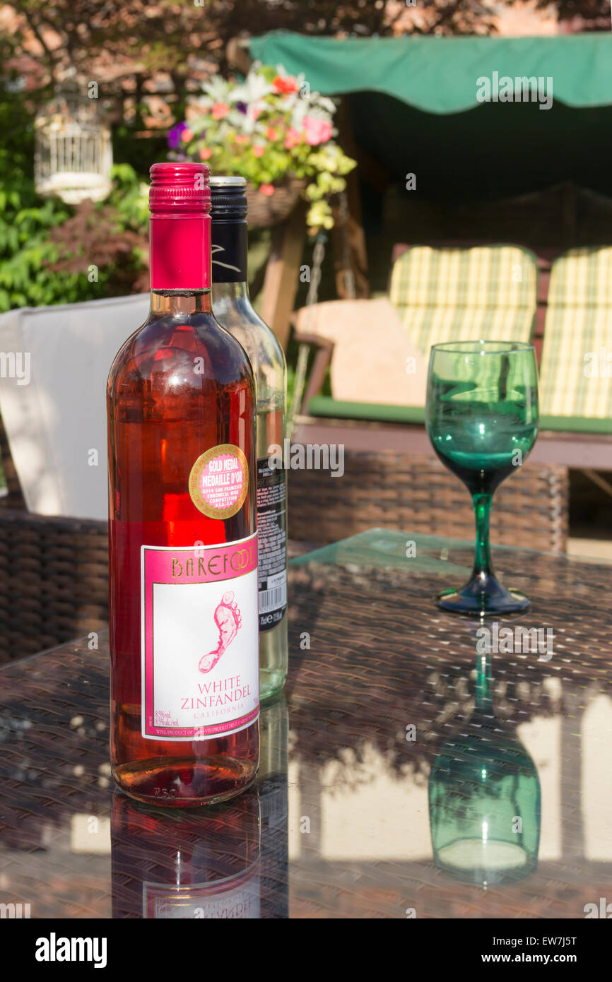 Barefoot white zinfandel hires stock photography and images Alamy