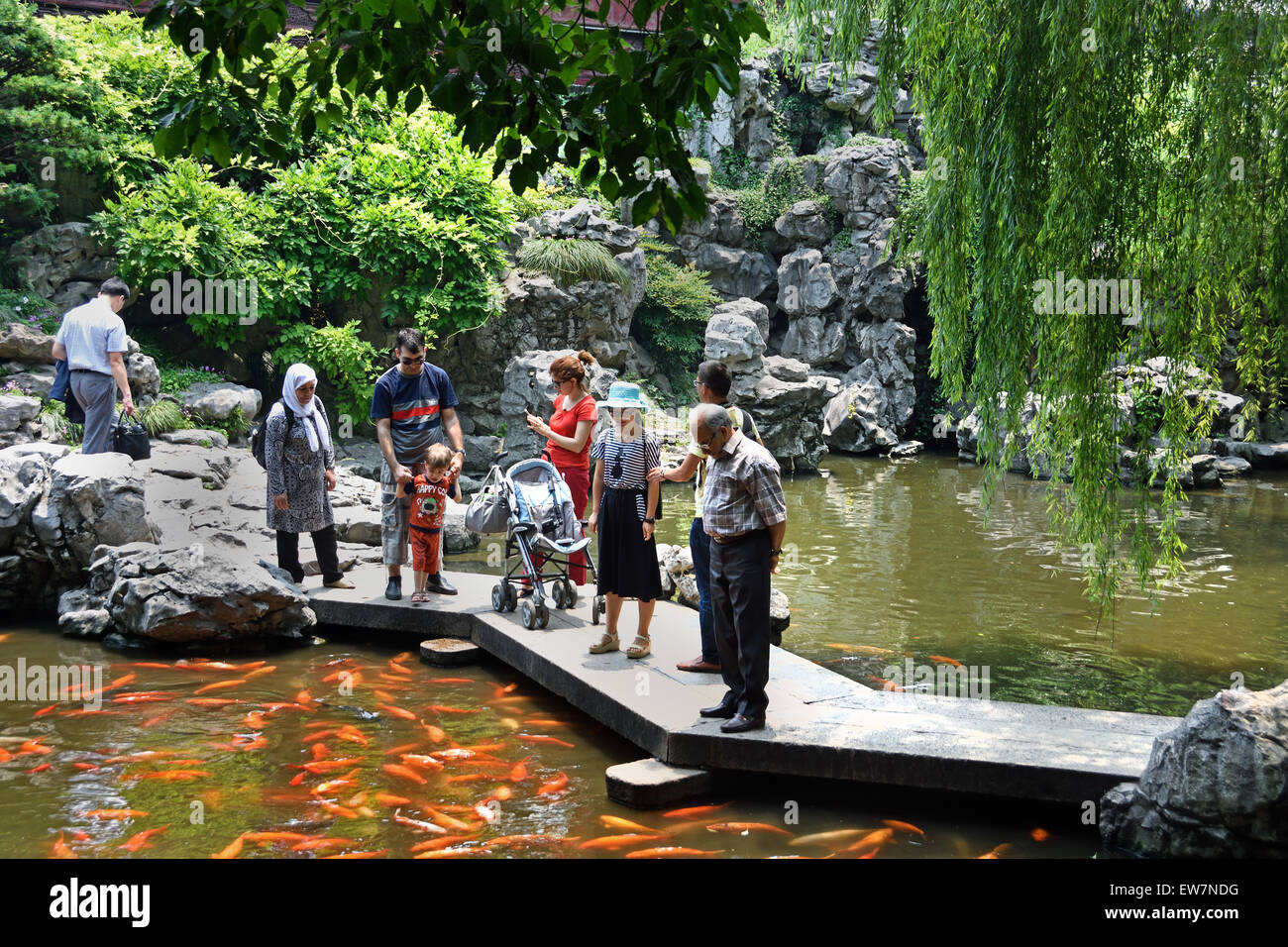 Yuyuan Gardens in Shanghai Yu Yuan Garden Bazaar Chinese China Stock Photo