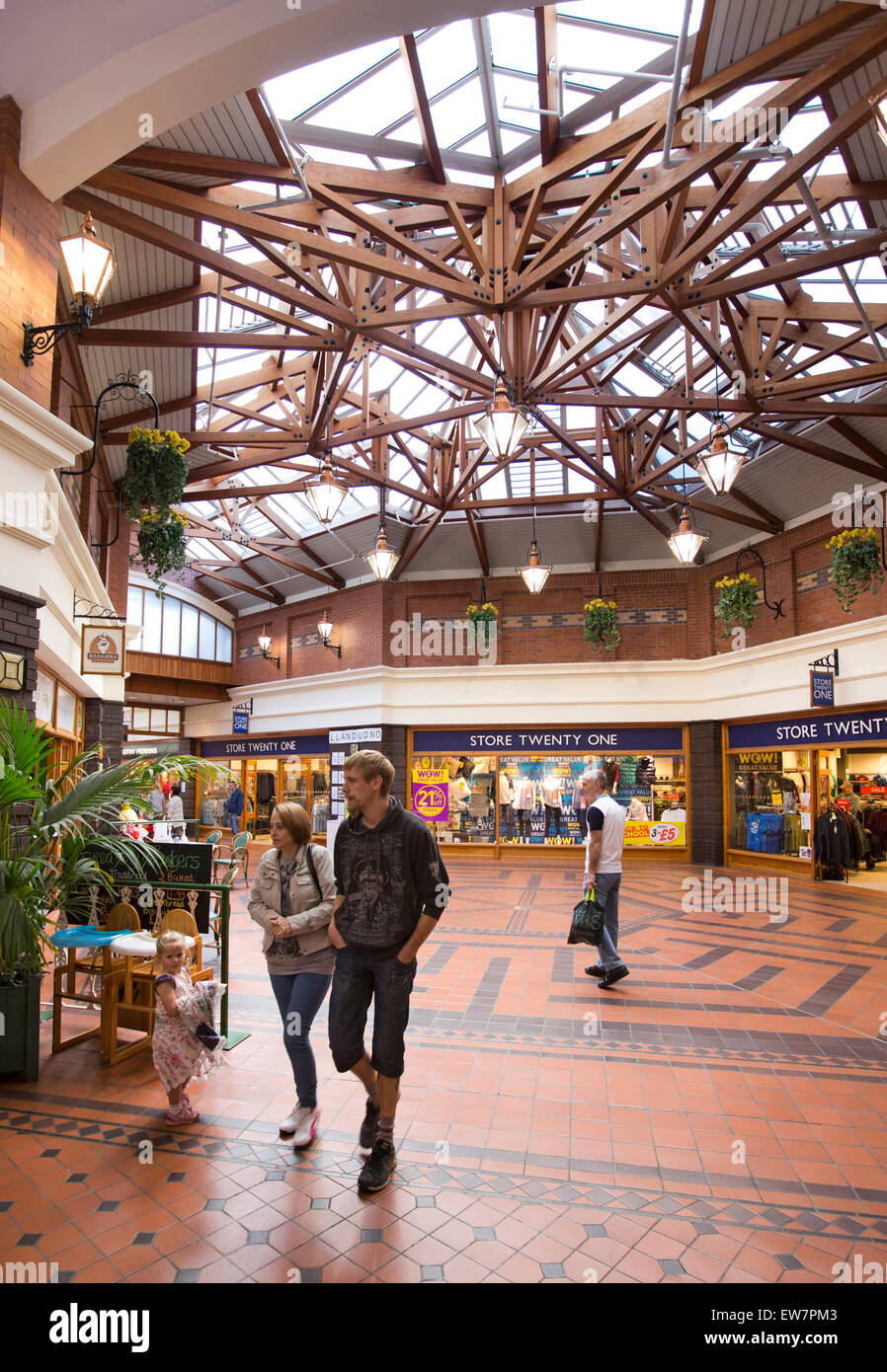 UK, Wales, Conwy, Llandudno, shoppers in Victoria Shopping Centre Stock