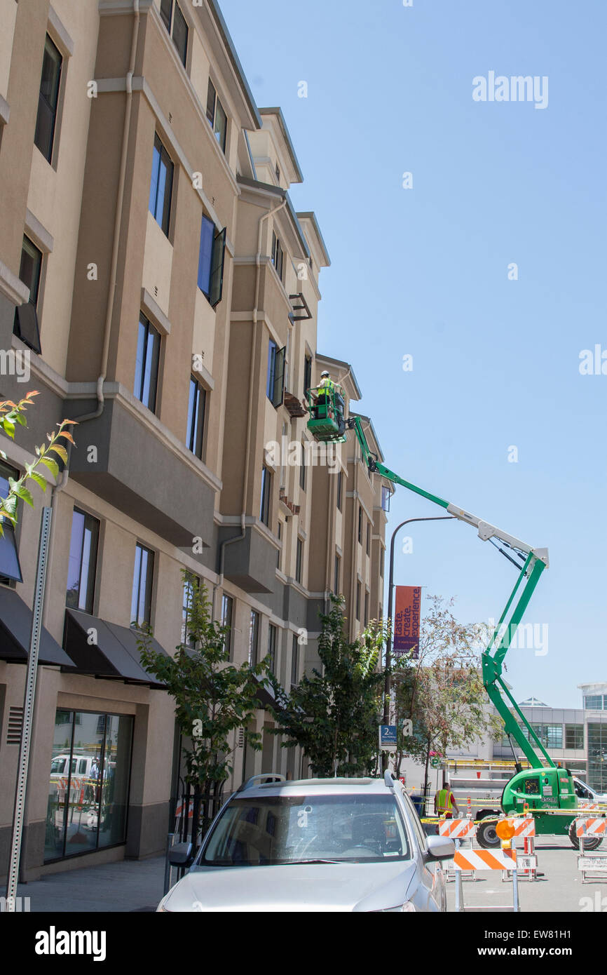 Official studying the damage of the balcony collapse on Kittredge Street in Berkeley California