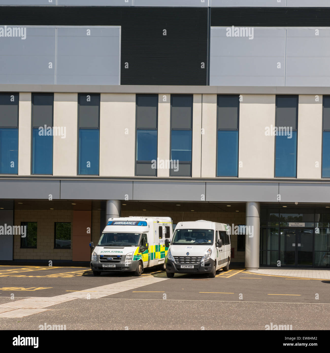 Ambulances parked outside the Queen Elizabeth University Hospital, Glasgow Stock Photo