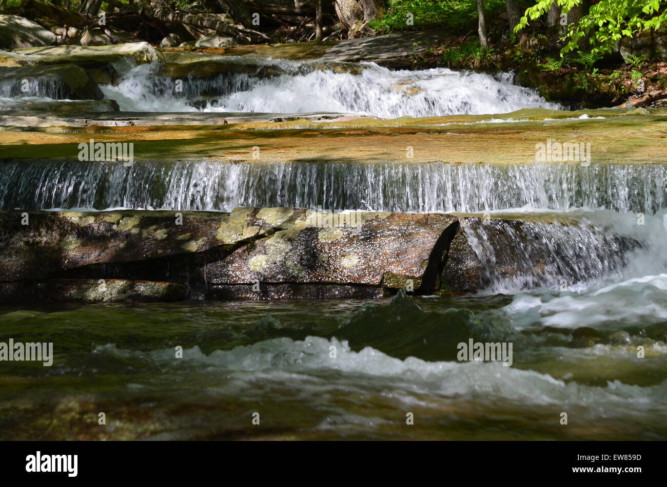 Water over stones hi-res stock photography and images - Alamy