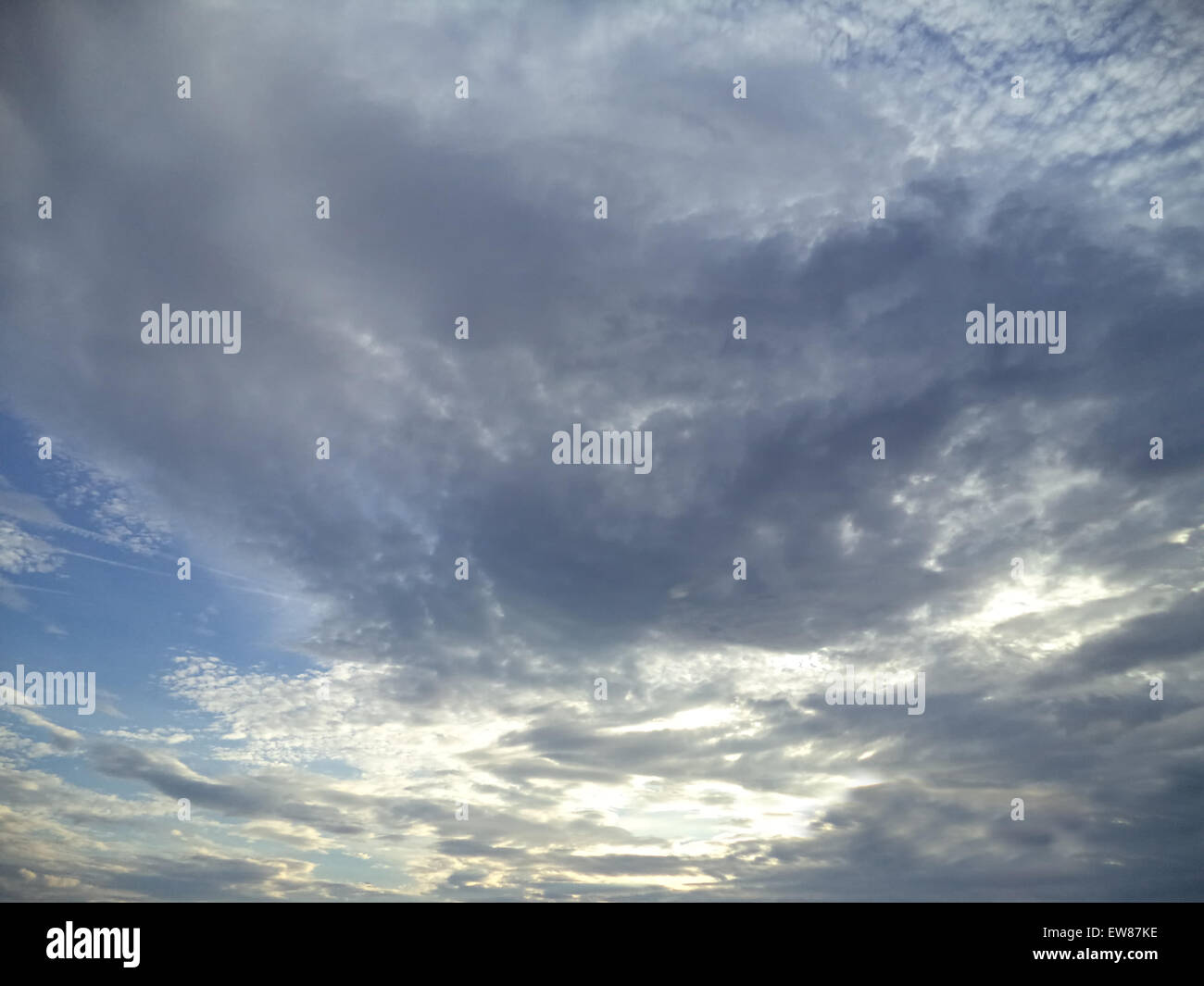 Background dark cloudy sky hi-res stock photography and images - Alamy