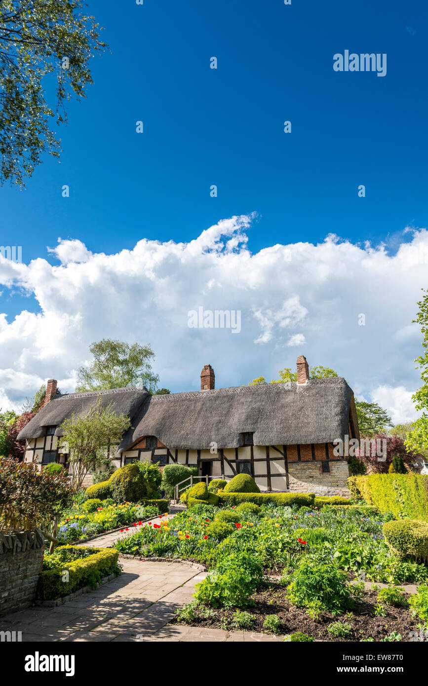 Anne Hathaway's Cottage and Gardens in Stratford upon Avon was the home of Anne Hathaway, the wife of William Shakespeare Stock Photo