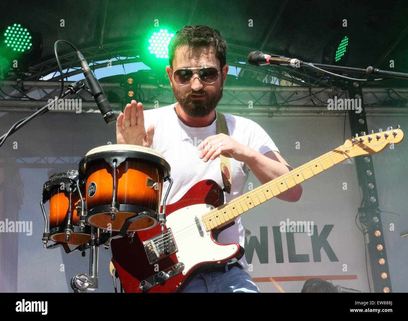 national-record-stores-day-2015-featuring-young-knives-where-london