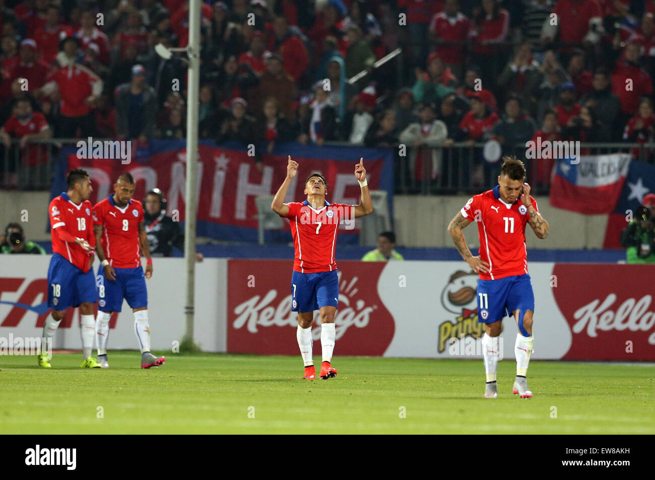 Santiago, Chile. 19th June, 2015. Chile's Alexis Sanchez (C) celebrates his score during the Group A match of the Copa America Chile 2015, against Bolivia, held in the National Stadium, in Santiago, Chile, on June 19, 2015. Chile won 5-0. Credit:  Jorge Villegas/Xinhua/Alamy Live News Stock Photo