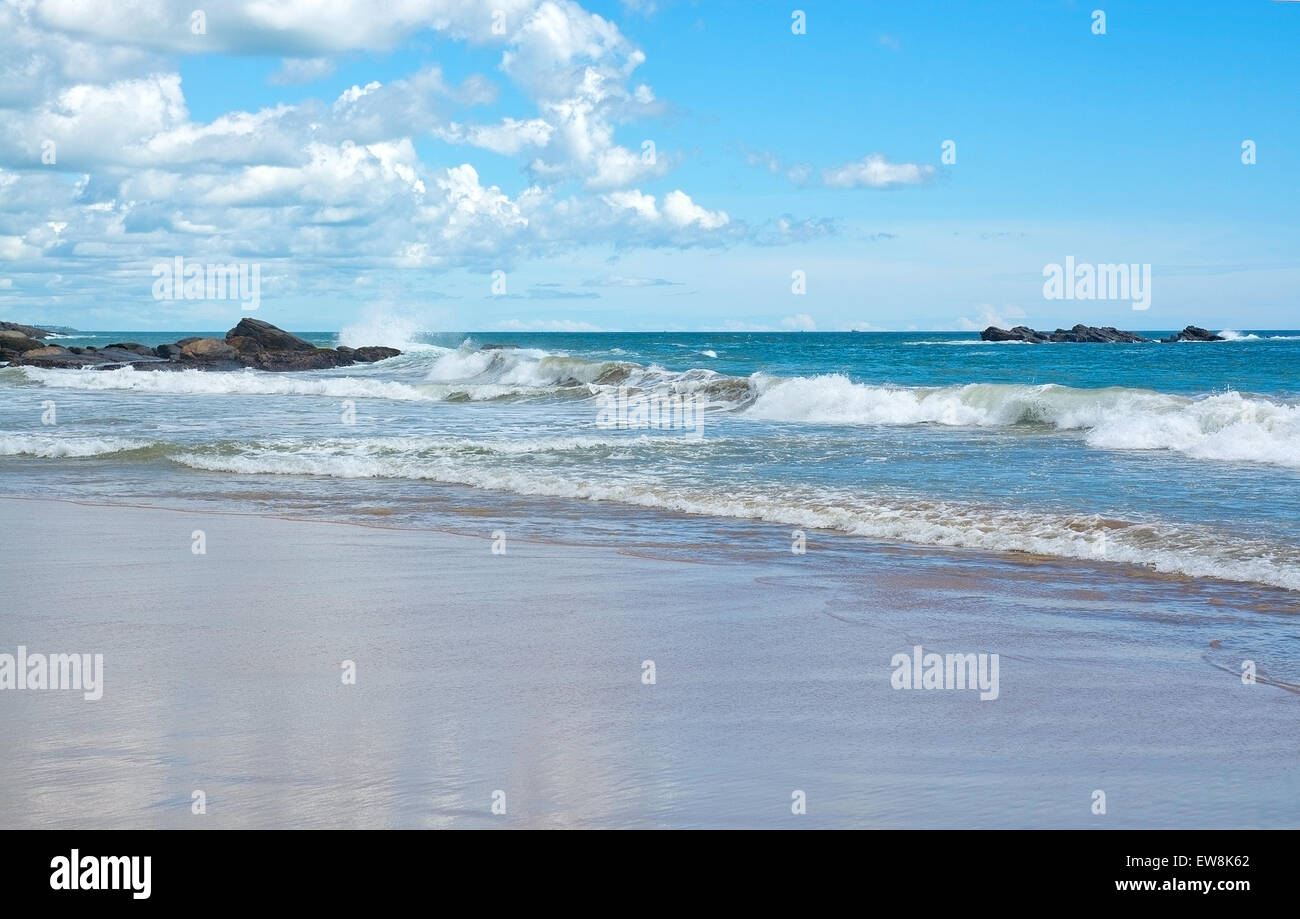 Beautiful seashore foamy waves hi-res stock photography and images - Alamy