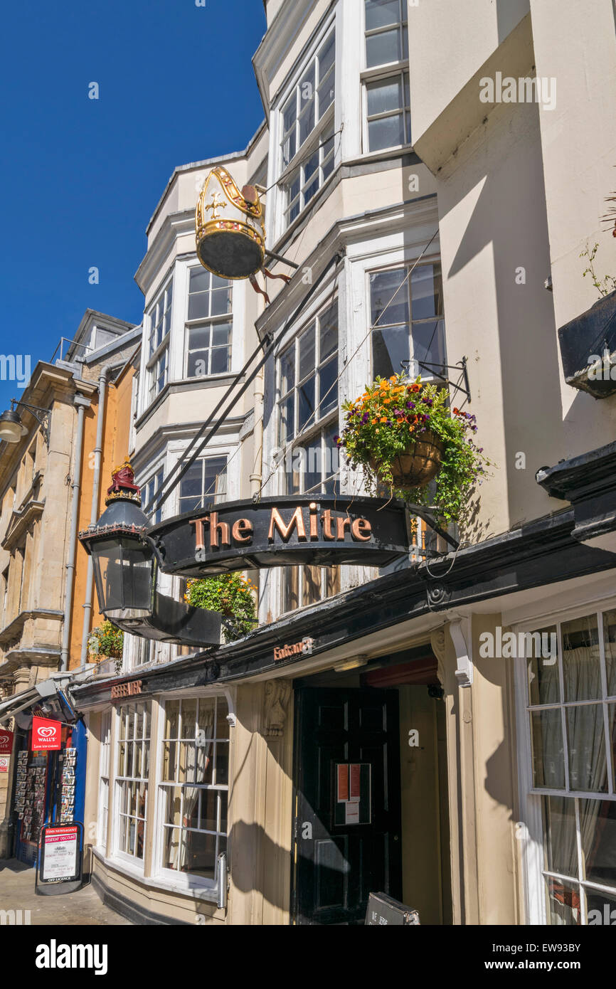 OXFORD CITY THE MITRE INN IN HIGH STREET AN OLD COACHING HOTEL Stock Photo