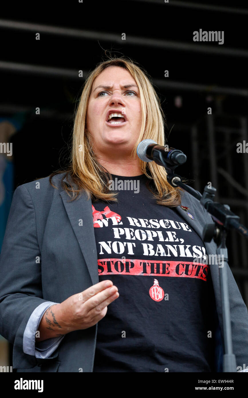 Political rally signs hi-res stock photography and images - Alamy