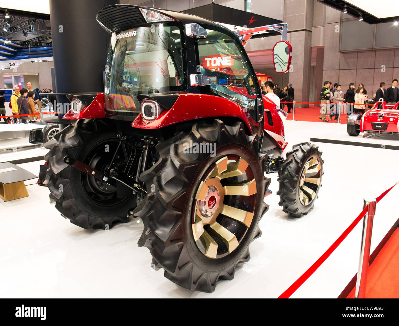 Yanmar Y-Concept YT01 rear-right 2013 Tokyo Motor Show Stock Photo