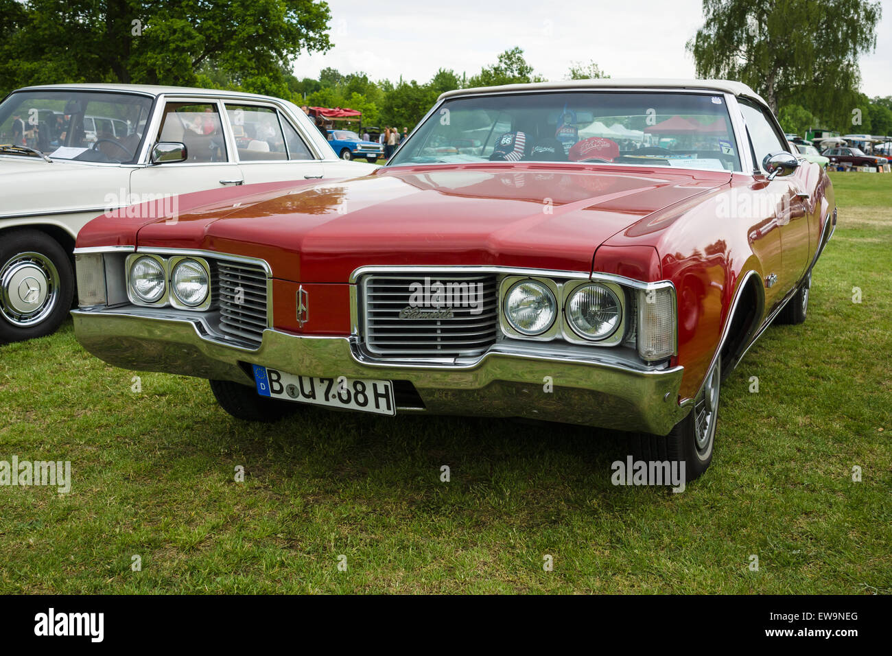 PAAREN IM GLIEN, GERMANY - MAY 23, 2015: Full-size car Oldsmobile 88 Delmont, 1968. The oldtimer show in MAFZ. Stock Photo