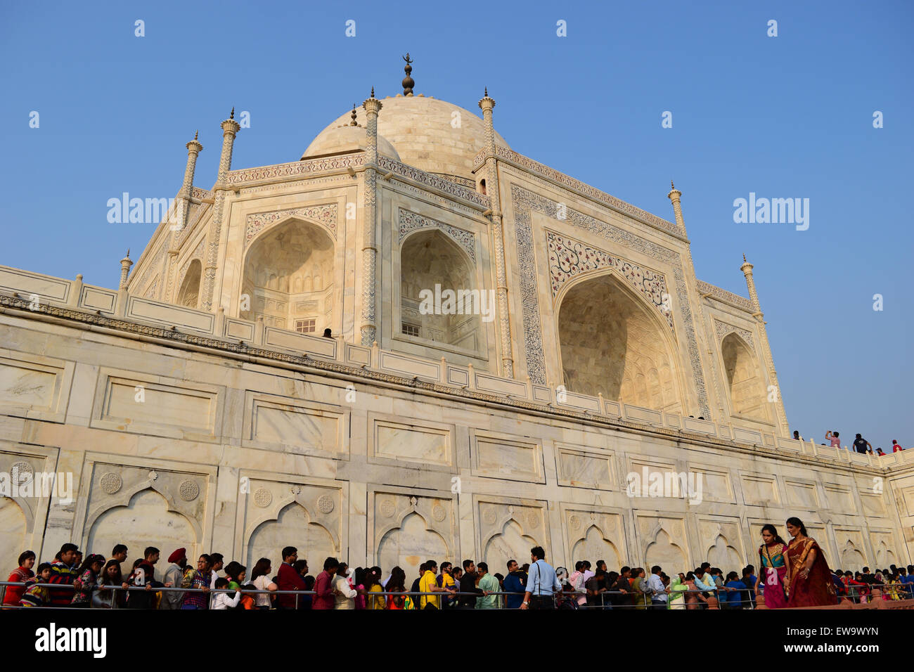Ticket counter india queues hires stock photography and images Alamy