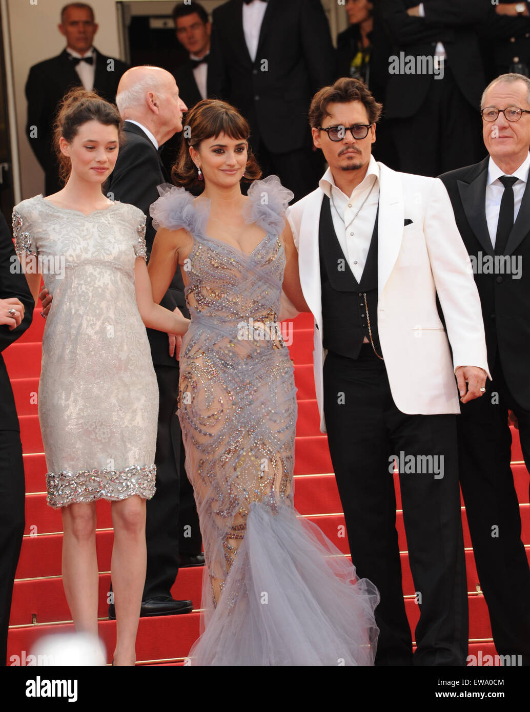 CANNES, FRANCE - MAY 14, 2011: Johnny Depp, Penelope Cruz, Astrid ...