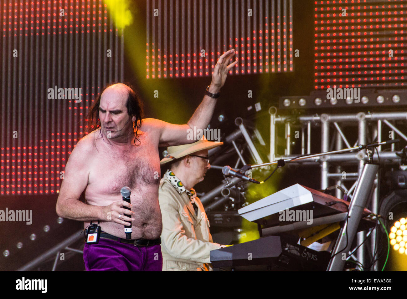 Kiel, Germany. 20nd June, 2015.The musician Guildo Horn with hs band Die Orthopädischen Strümpfe are performing Credit:  Björn Deutschmann/Alamy Live News Stock Photo