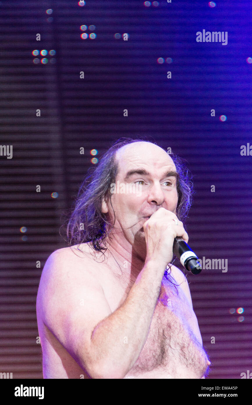 Kiel, Germany. 20nd June, 2015.The musician Guildo Horn with hs band Die Orthopädischen Strümpfe are performing Credit:  Björn Deutschmann/Alamy Live News Stock Photo