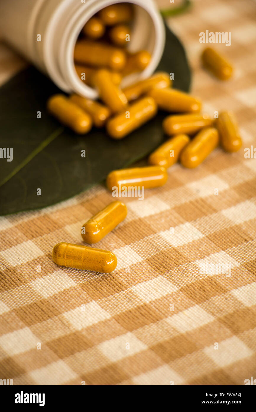 Medicine bottles, plastics, pharmaceuticals, medicine capsule, cotton