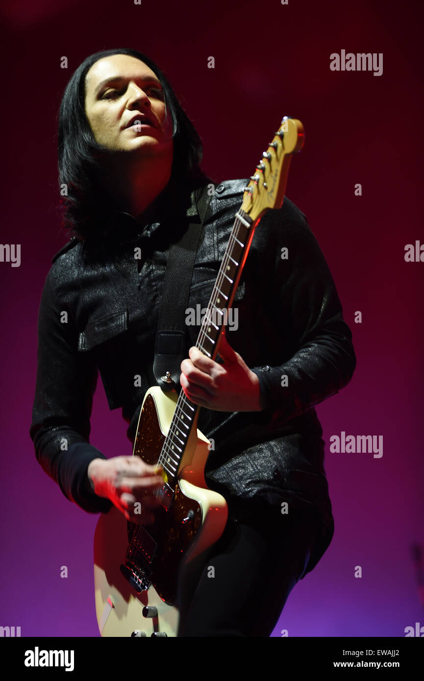 Lead singer band placebo hires stock photography and images Alamy