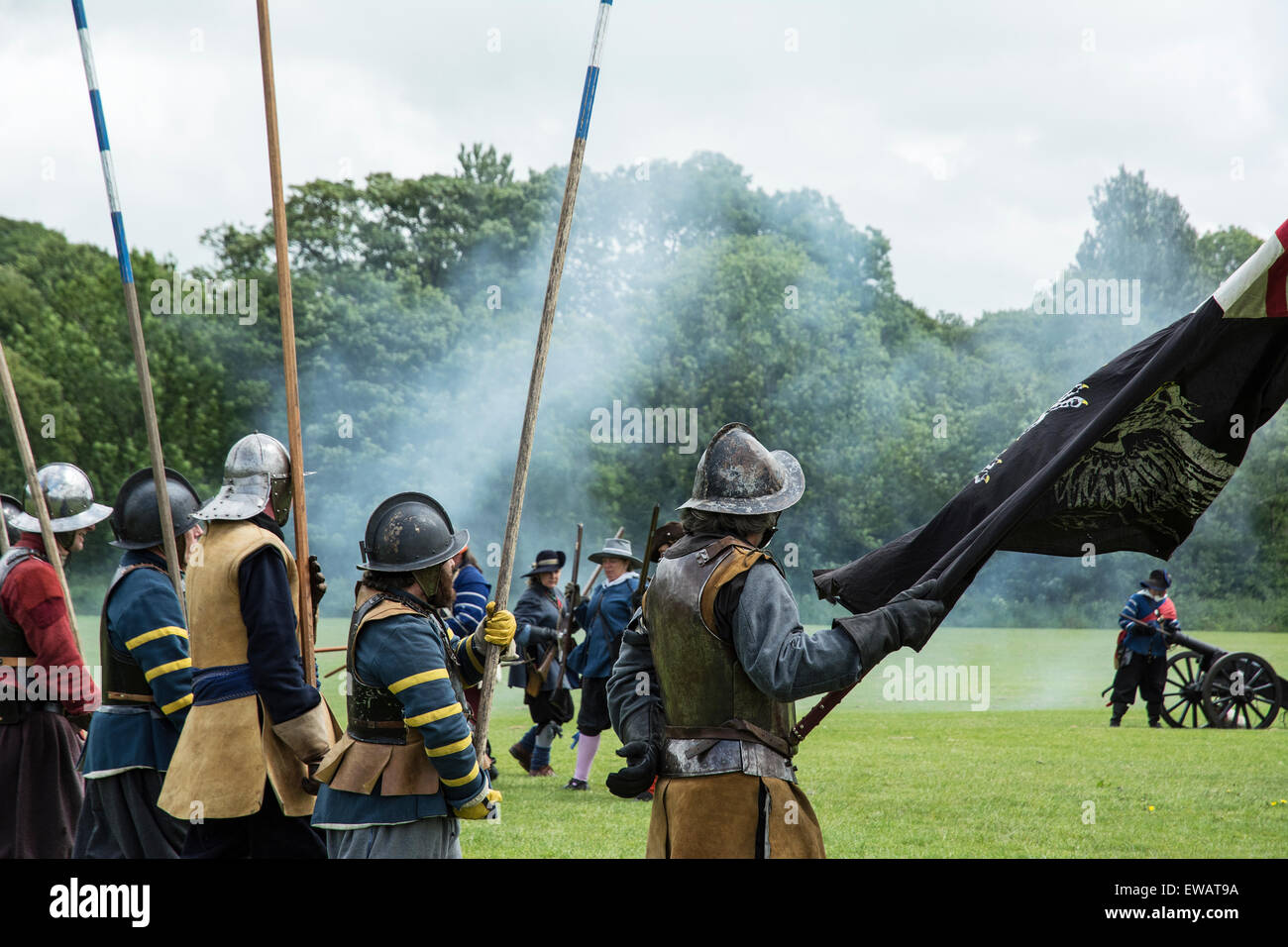 The Sealed Knot re-enact the Battle of Polson Bridge, Launceston, Cornwall, UK. Stock Photo