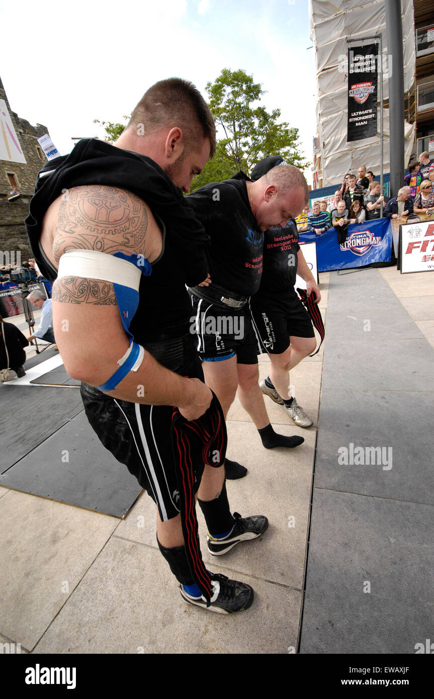 Competitors prepare for weight lifting competition at the Ireland's Strongest Man contest in Londonderry (Derry) Stock Photo