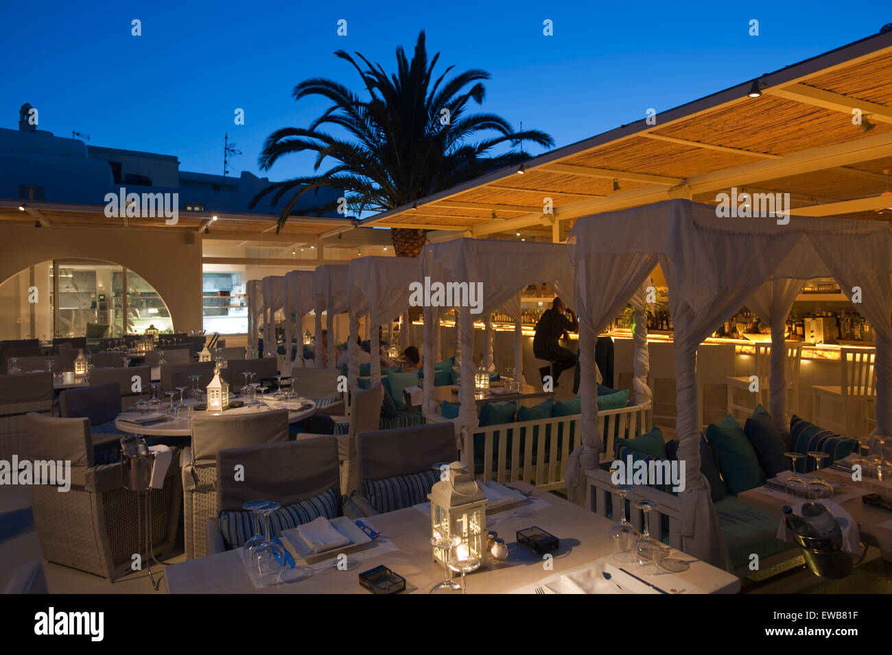 Griechenland, Kykladen, Mykonos, Mykonos-Stadt (Chora), Restaurant Steakhaus Uno con Carne, Treffpunkt der Athener Society Stock Photo
