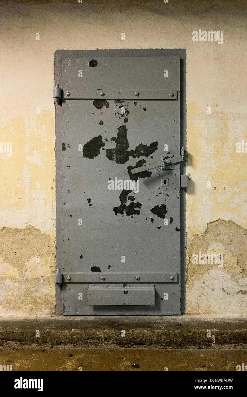 Prison cell, Stasi prison, Hohenschönhausen Memorial, Berlin, Germany Stock Photo