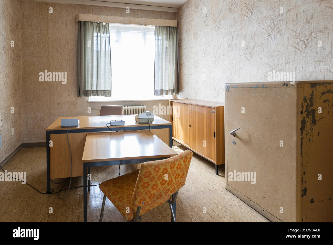 Interrogation Room, former Stasi prison, Hohenschönhausen Memorial, Berlin Stock Photo